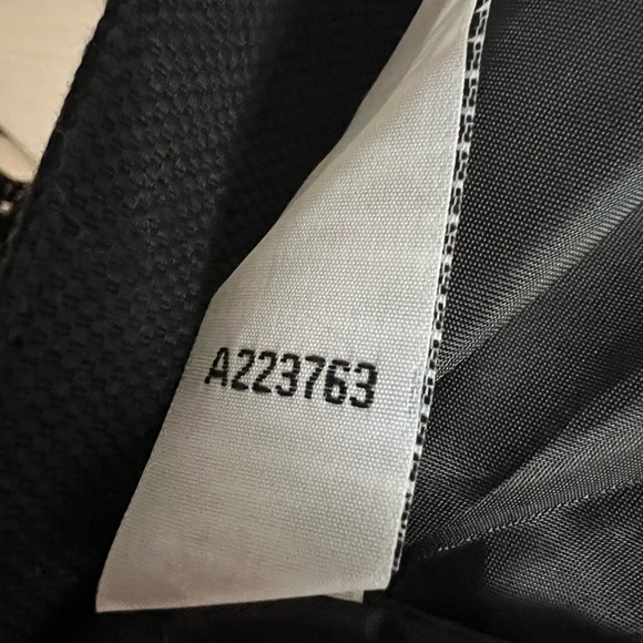 Bob Macke Womens collarless Jacket Black Blouse Wearable Art Floral Sz Large EUC - Picture 9 of 10